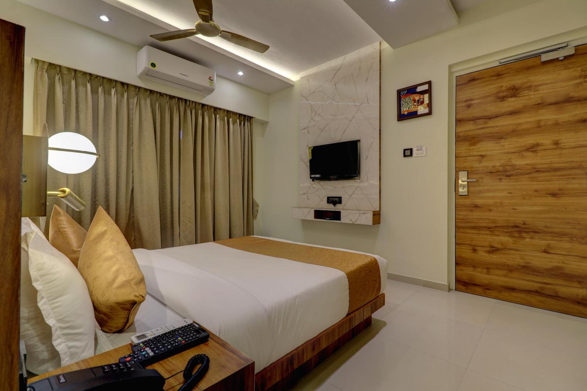 Home2 Suites And Service Apartments, Mumbai Airport Luaran gambar