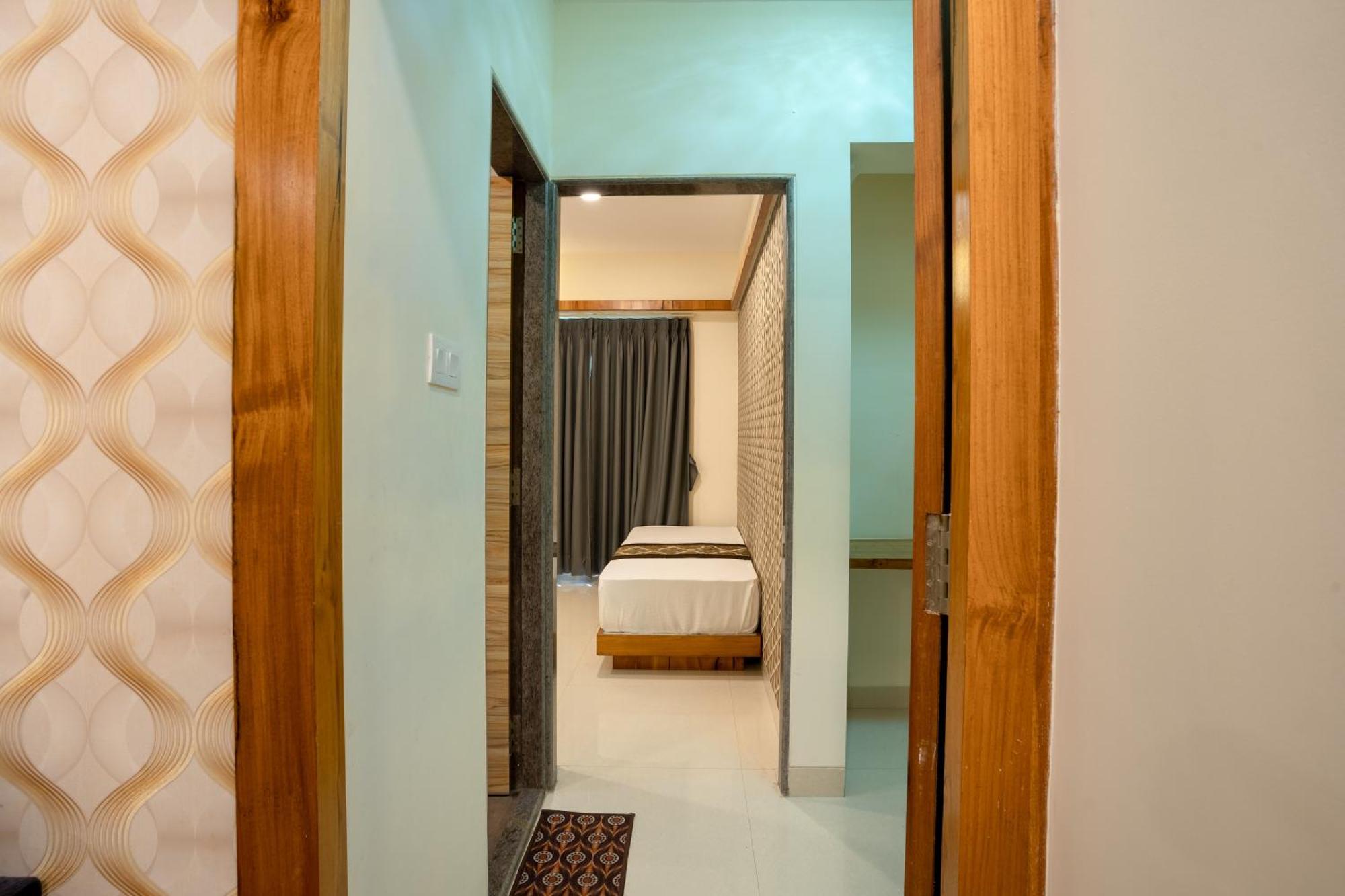 Home2 Suites And Service Apartments, Mumbai Airport Bilik gambar