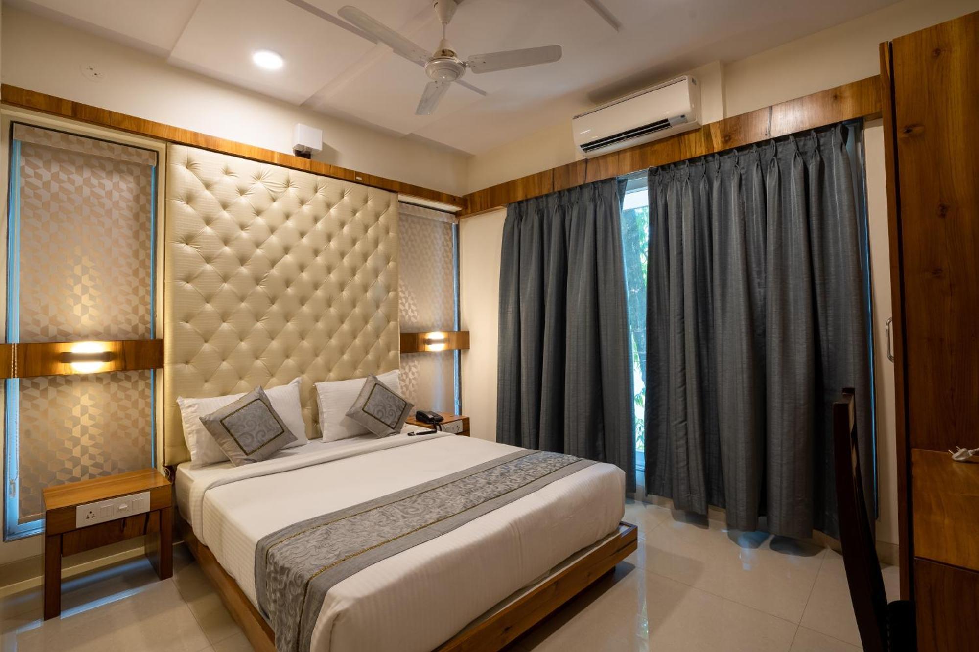 Home2 Suites And Service Apartments, Mumbai Airport Bilik gambar