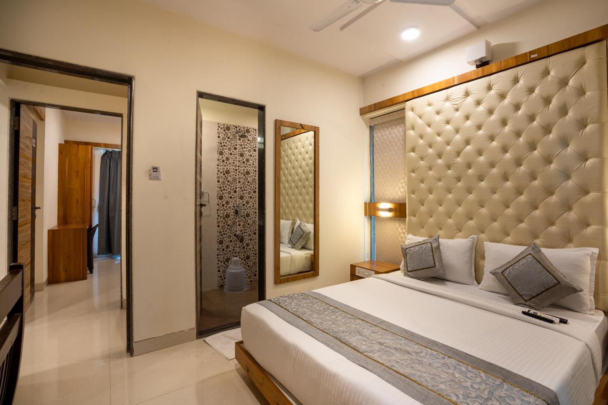 Home2 Suites And Service Apartments, Mumbai Airport Bilik gambar